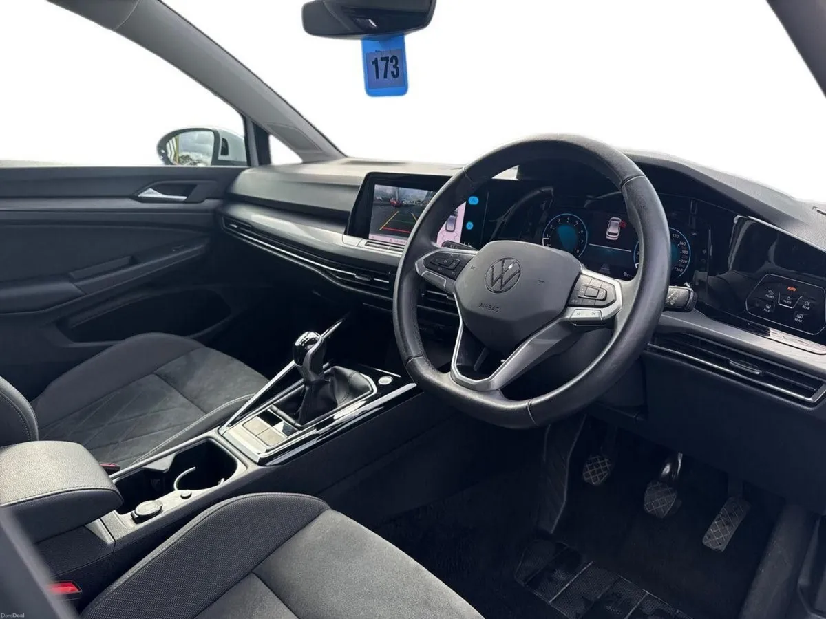 Volkswagen Golf 1.5 TSI 130HP Style - Image 5