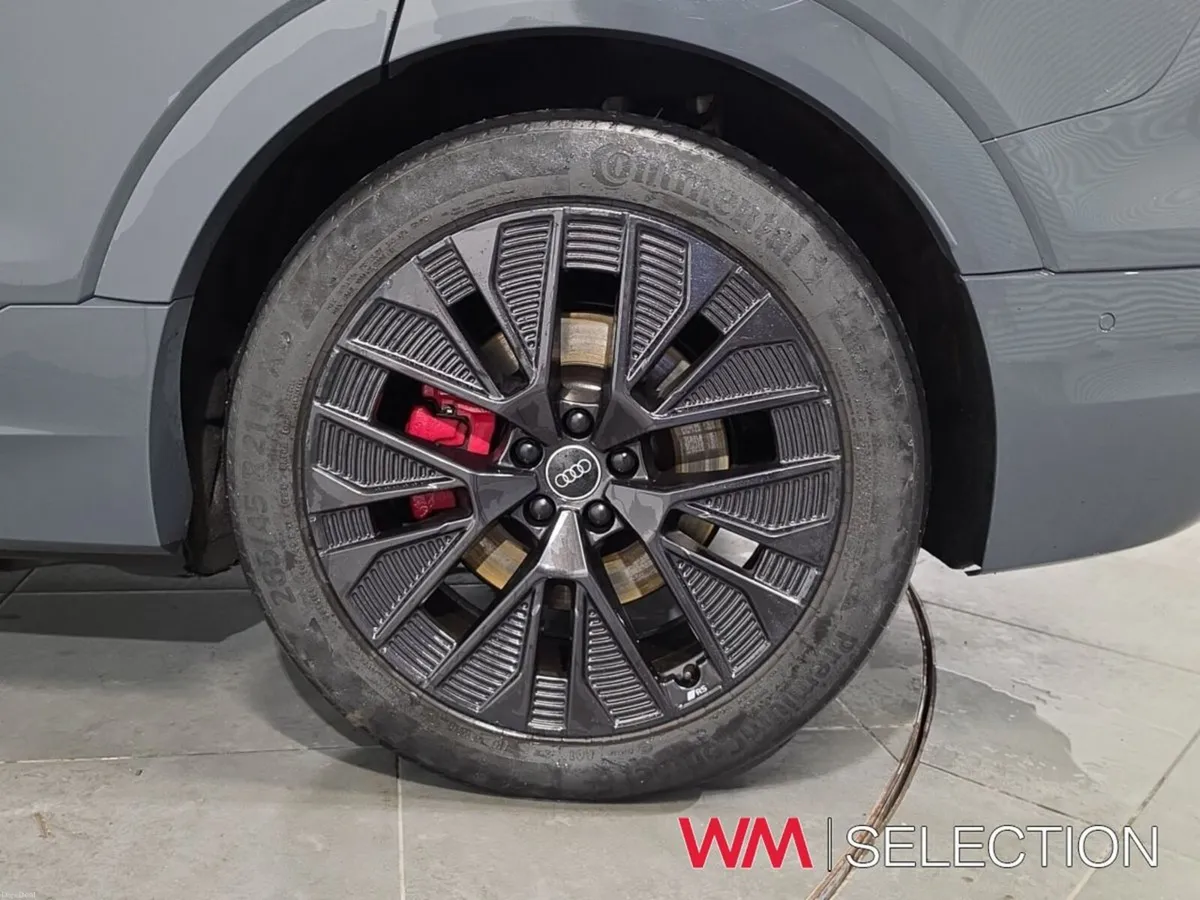 Audi Q8 e-tron 55 S Line - Image 6