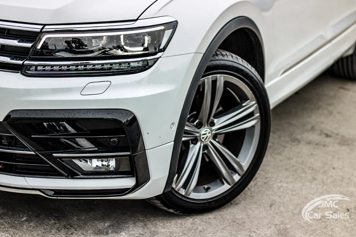2020 VOLKSWAGEN TIGUAN R-LINE ALLSPACE - Image 3