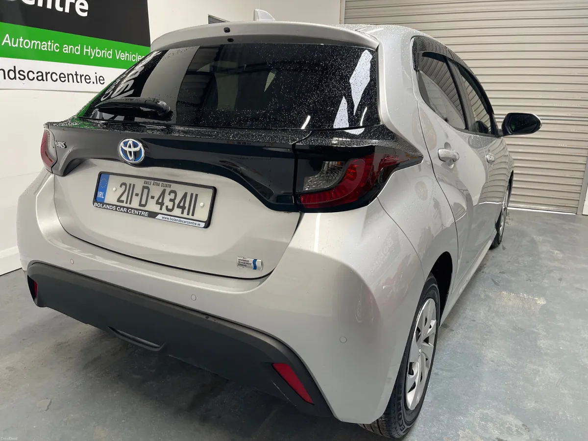 2021 Toyota Yaris Hybrid 1.5 Automatic 5dr Model - Image 6