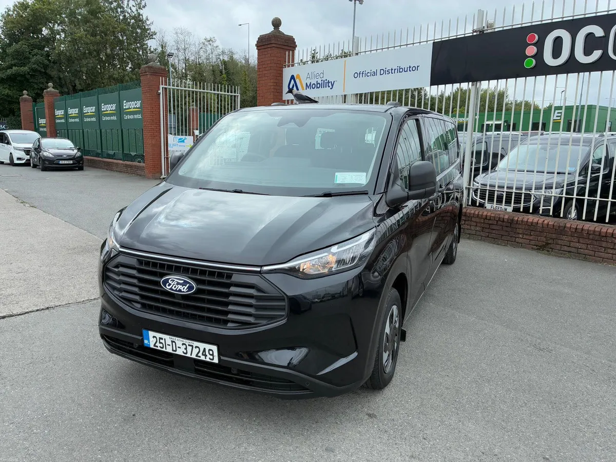 2025 Ford Transit Custom 9 Seats - Image 2