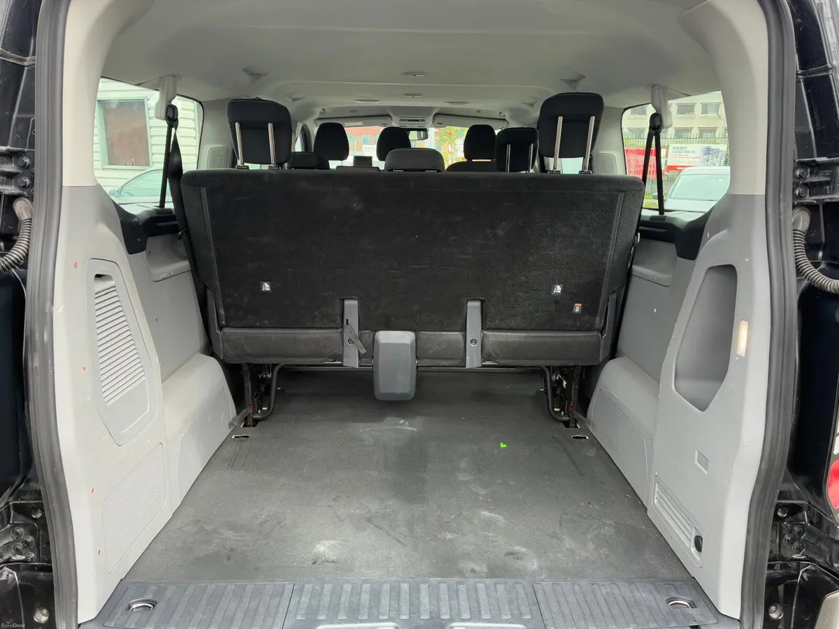 2025 Ford Transit Custom 9 Seats - Image 6