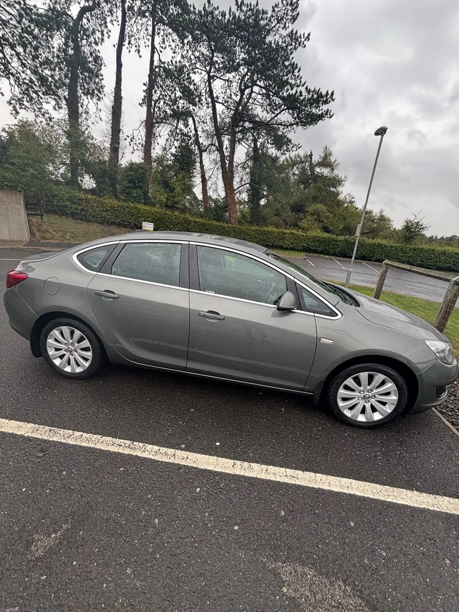 Opel Astra Astra 1.4 Turbo SCRI saloon 2018 - Image 2
