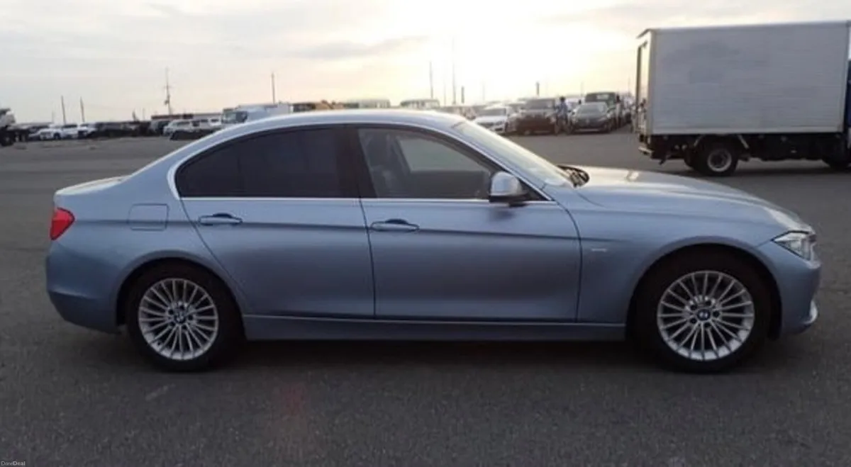 BMW 3-Series 2015 151MH6227 - Image 2