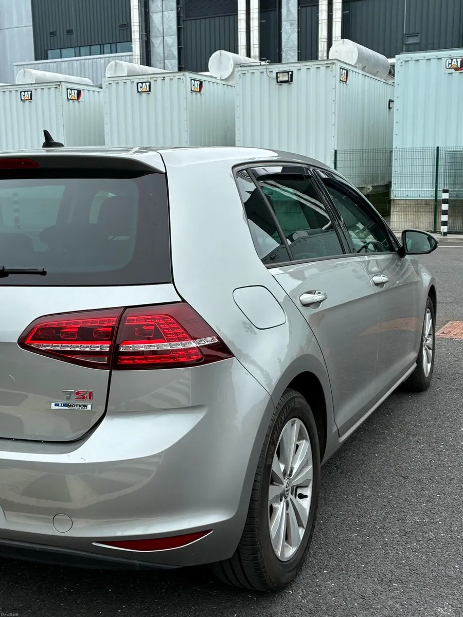 2017 Volkswagen Golf Highline – 127,800 km - Image 5