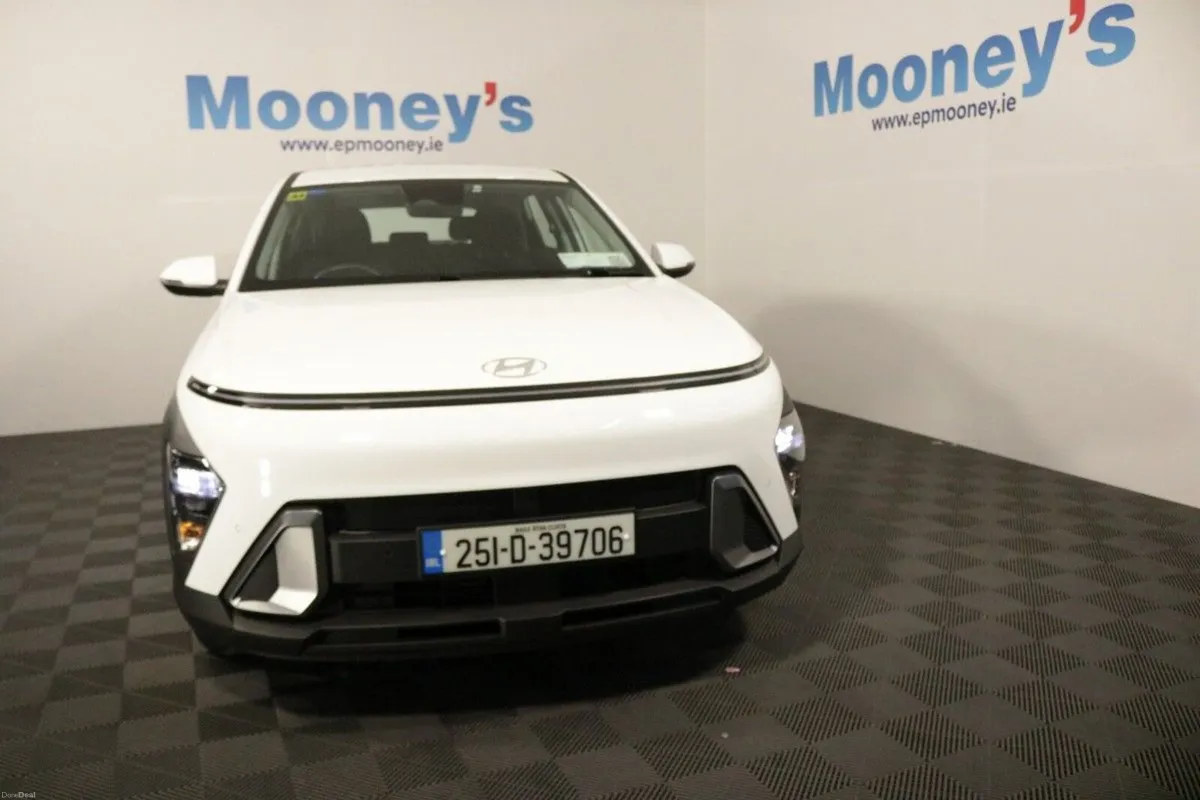 Hyundai KONA Hybrid Signature 1.6L Petrol Automati - Image 2