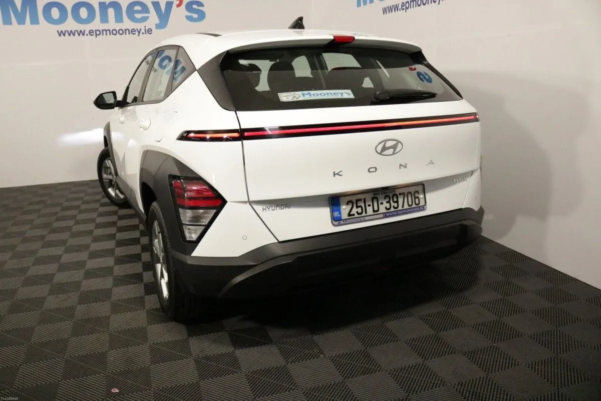 Hyundai KONA Hybrid Signature 1.6L Petrol Automati - Image 6