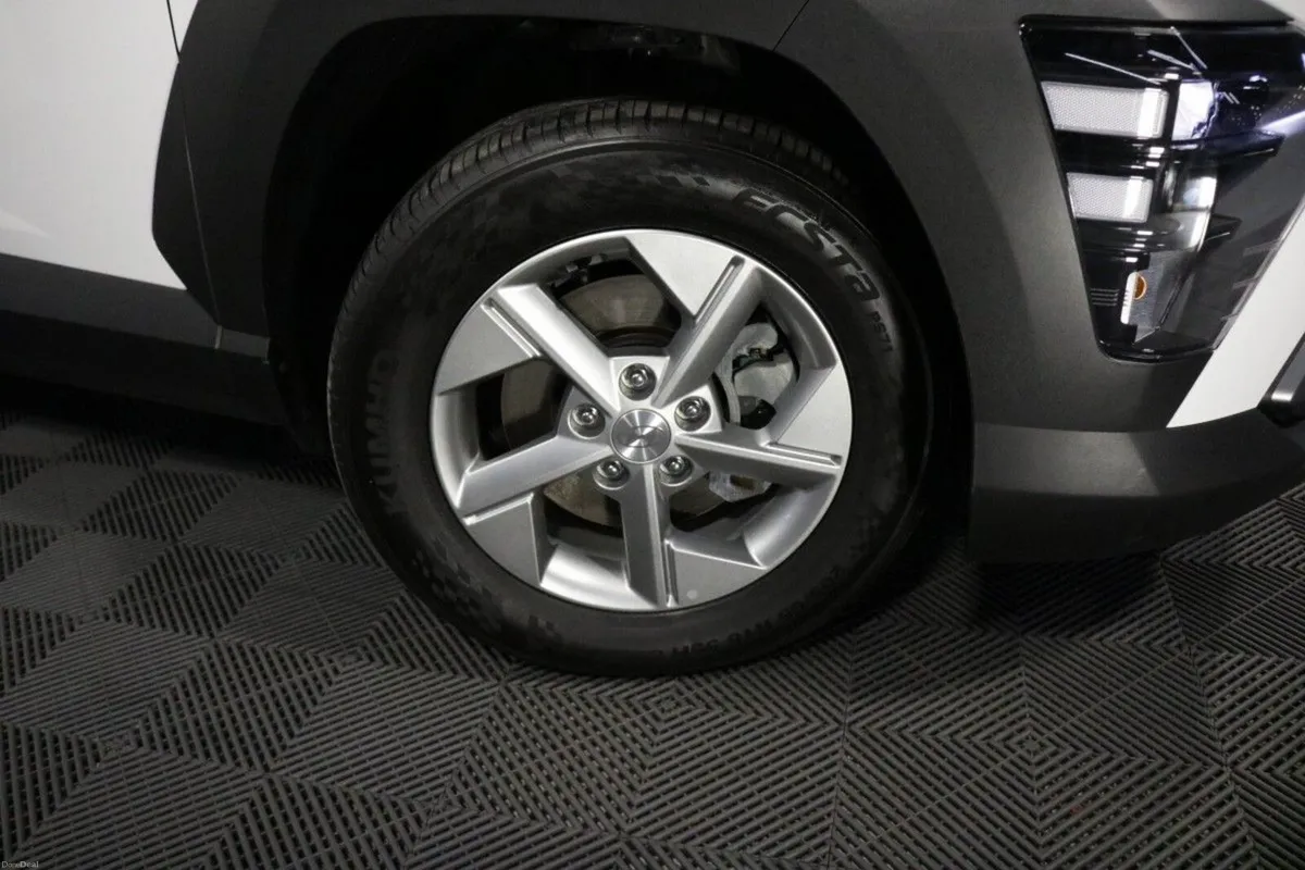 Hyundai KONA Hybrid Signature 1.6L Petrol Automati - Image 4