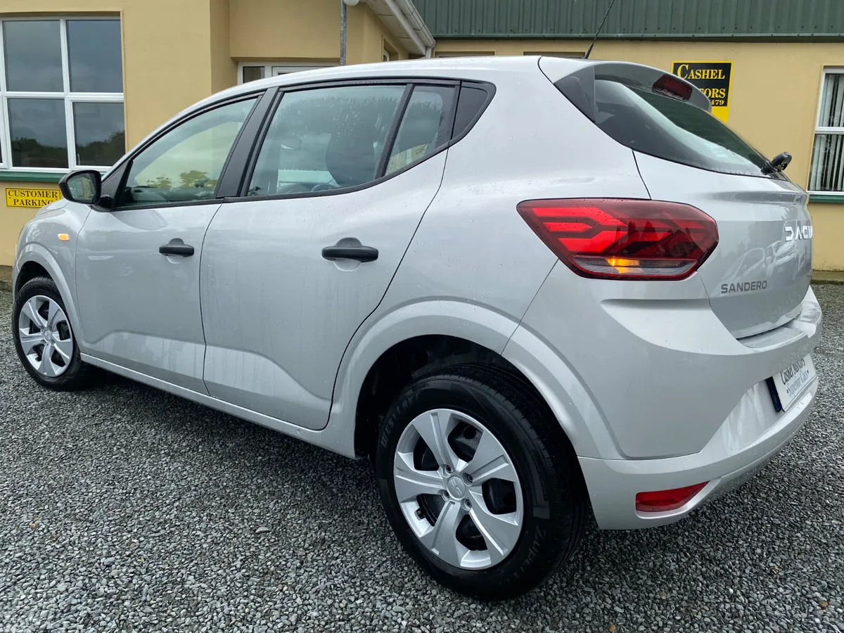 ESSENTIAL 1L TCE 90bhp 5 door 232Reg - Image 3