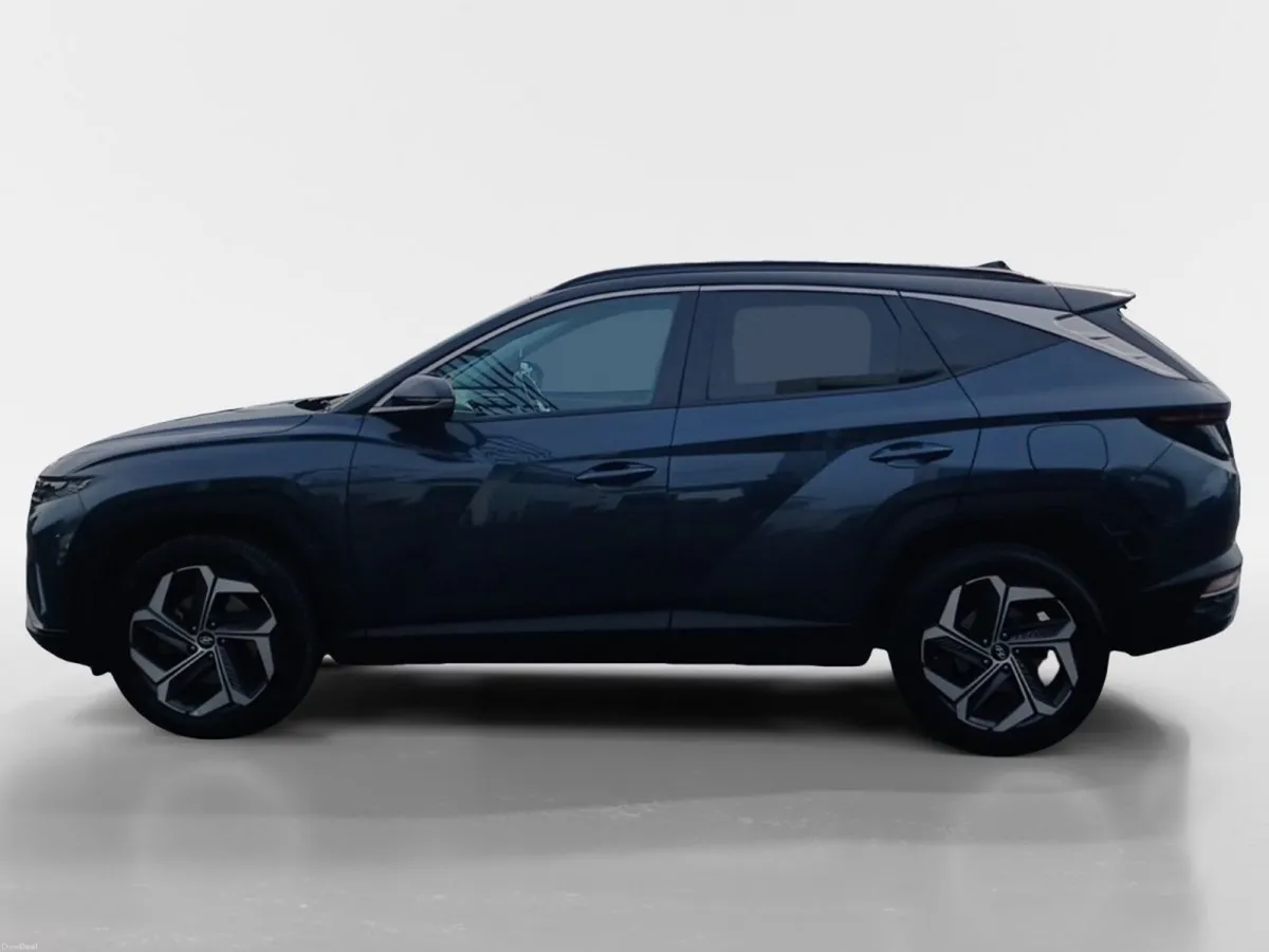 Hyundai Tucson 2WD Executive Plus HEV Auto 2 Tone - Image 5