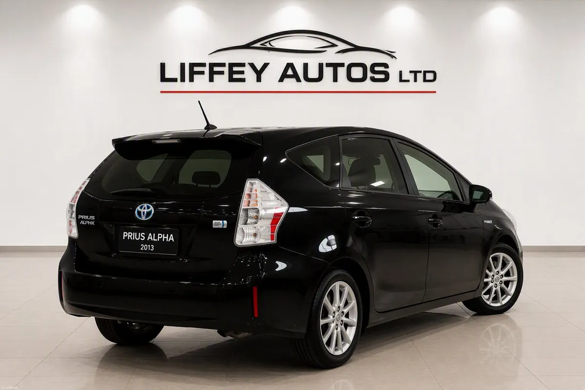 2013 Toyota Prius Alpha 1.8 Hybrid Automatic - Image 5