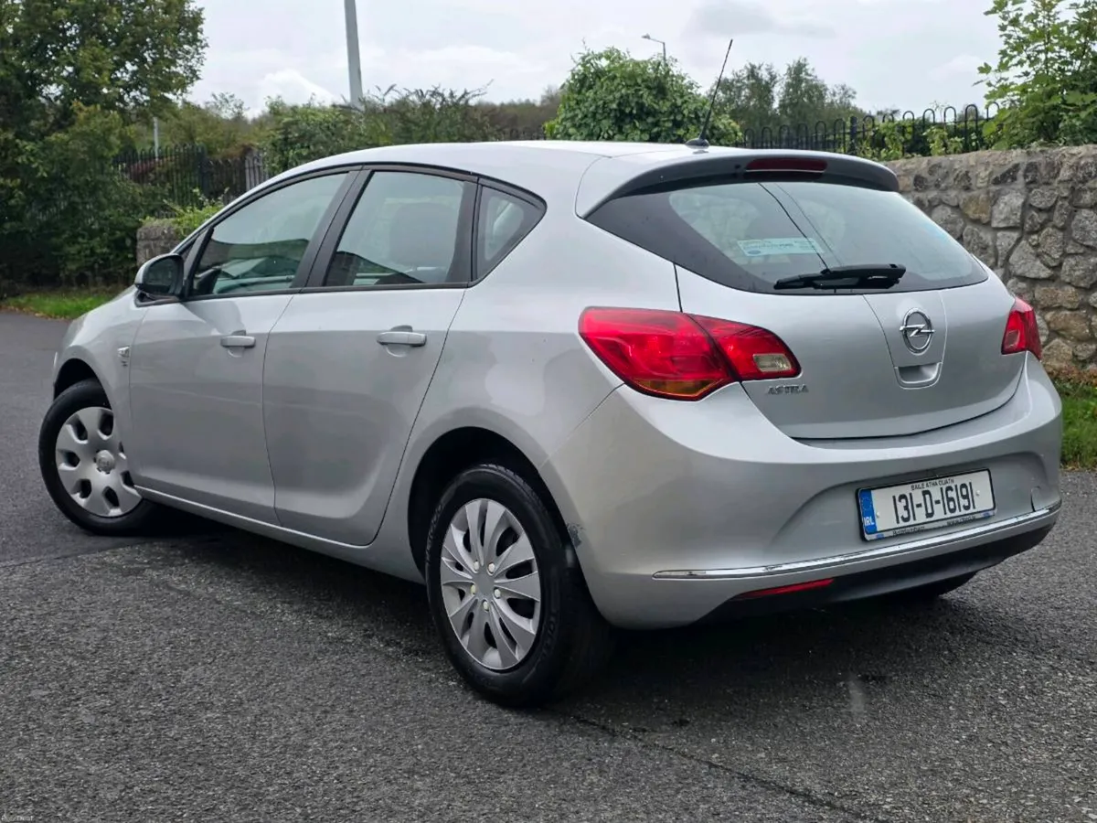 Opel Astra - Image 2