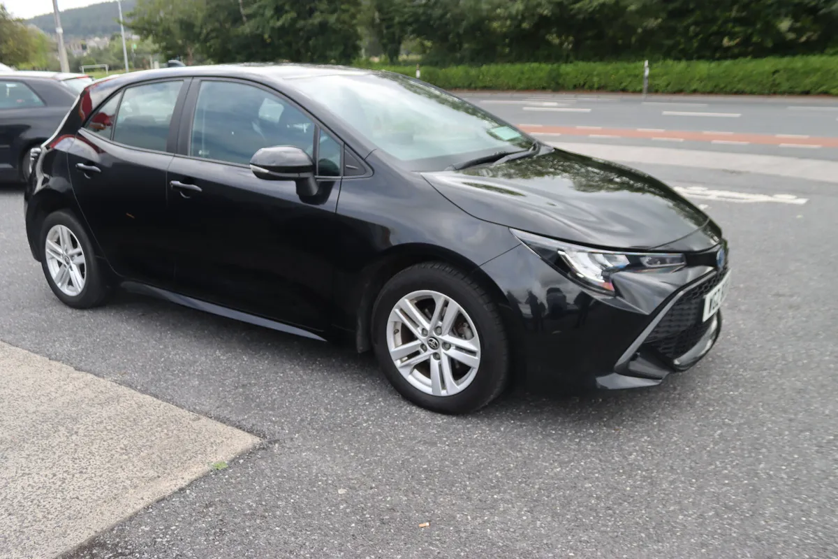 2022 Toyota Corolla Icon  1.8 Hybrid Hatchback - Image 3