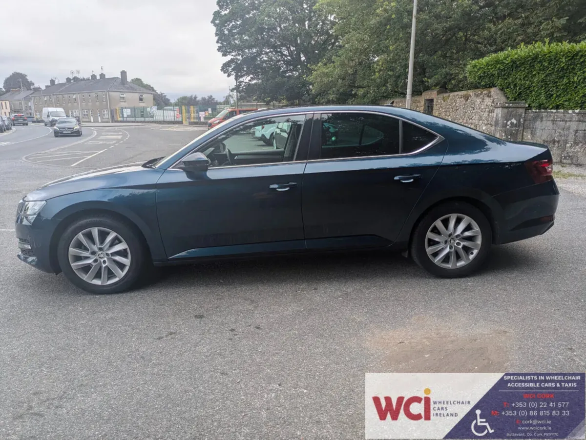 Skoda Superb 2023 - Image 5