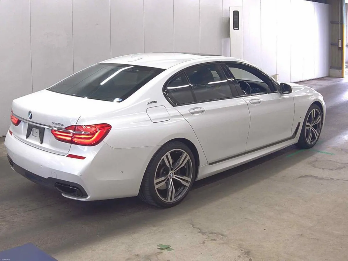 BMW 740E MSPORT 2.0 PETROL HYBRID AUTO 2018 - Image 2