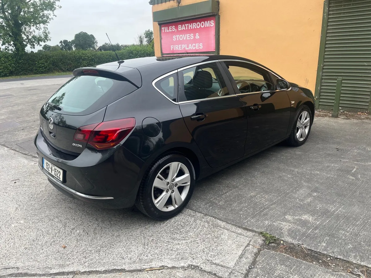 2015 Vauxhall Astra SRI 1.6D NCT&TAX only 178k kms - Image 6