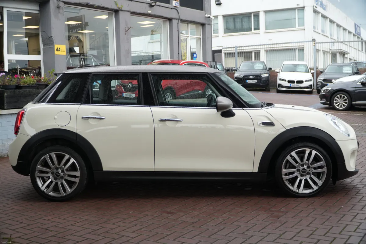 2016 MINI COOPER D - Image 3