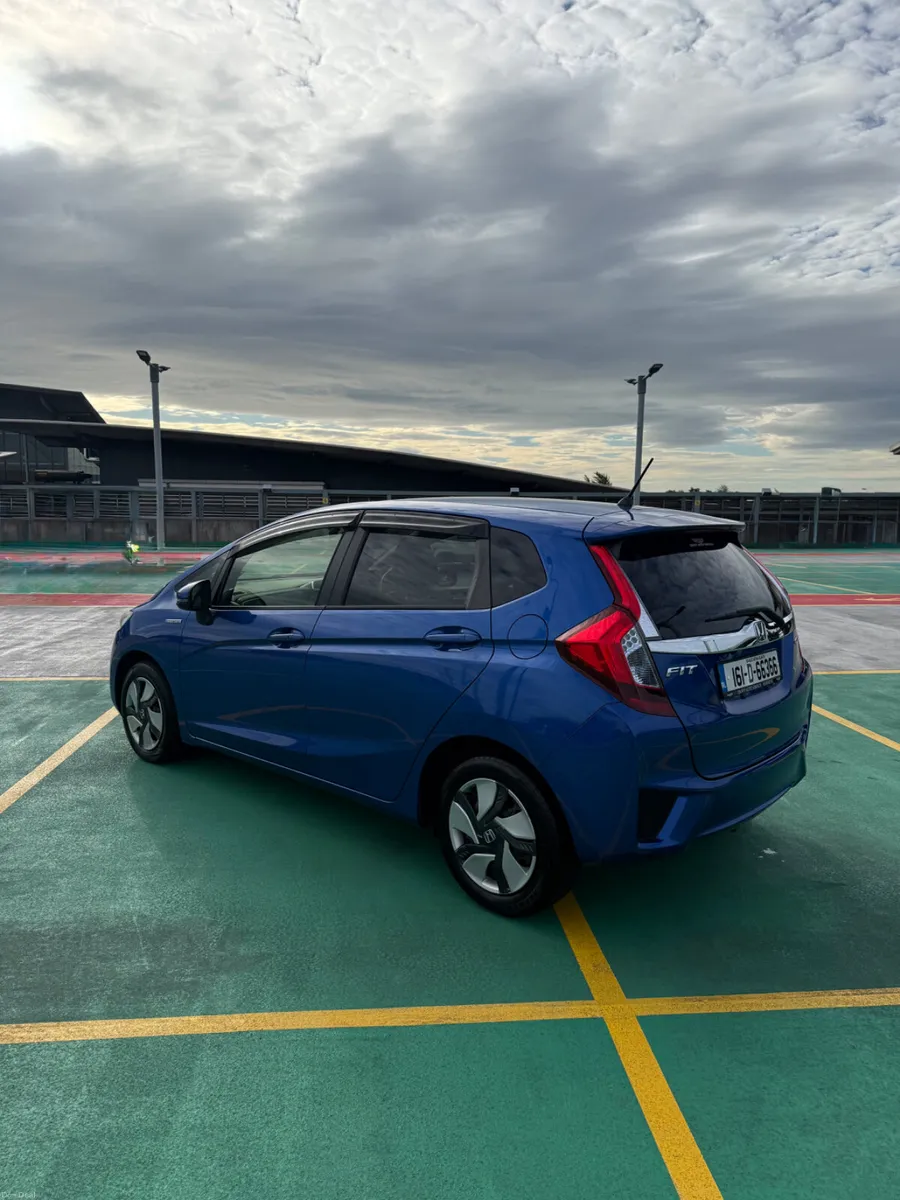 161 Honda Fit 1.5 Hybrid AUTO - LOW MILEAGE - Image 5