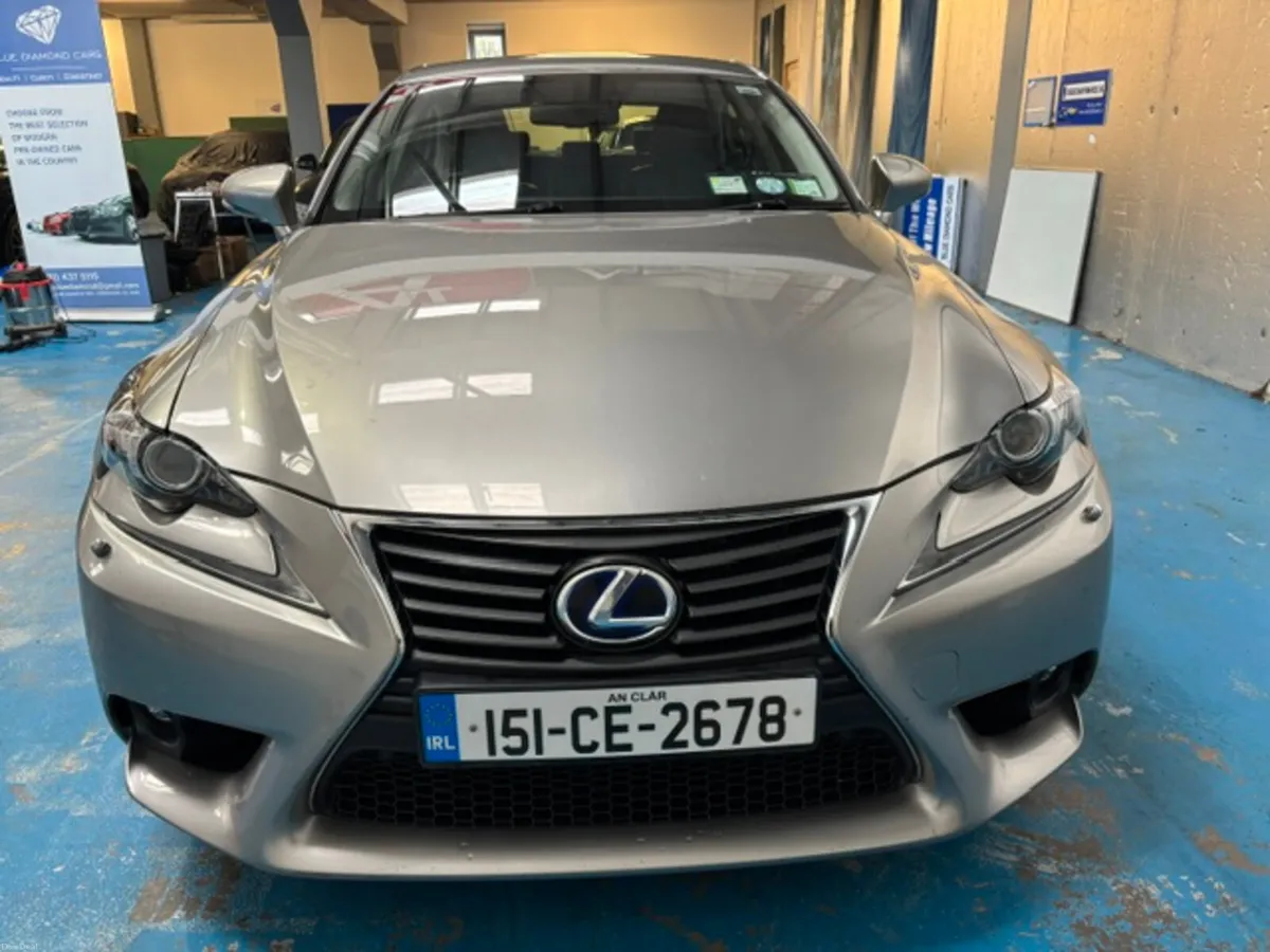 Lexus IS 2015 - Image 2