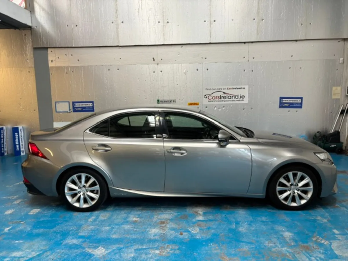 Lexus IS 2015 - Image 6