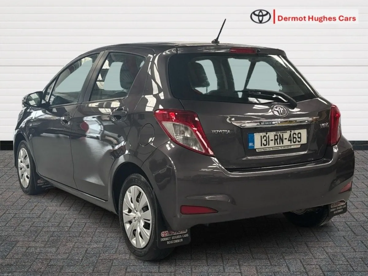 Toyota Yaris 1.0 5DR LUNA - only 38K KM - Image 2