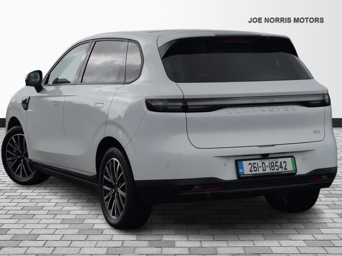 Leapmotor B10 DESIGN BEV 67.1KWH 434KM DEMO MODEL - Image 3