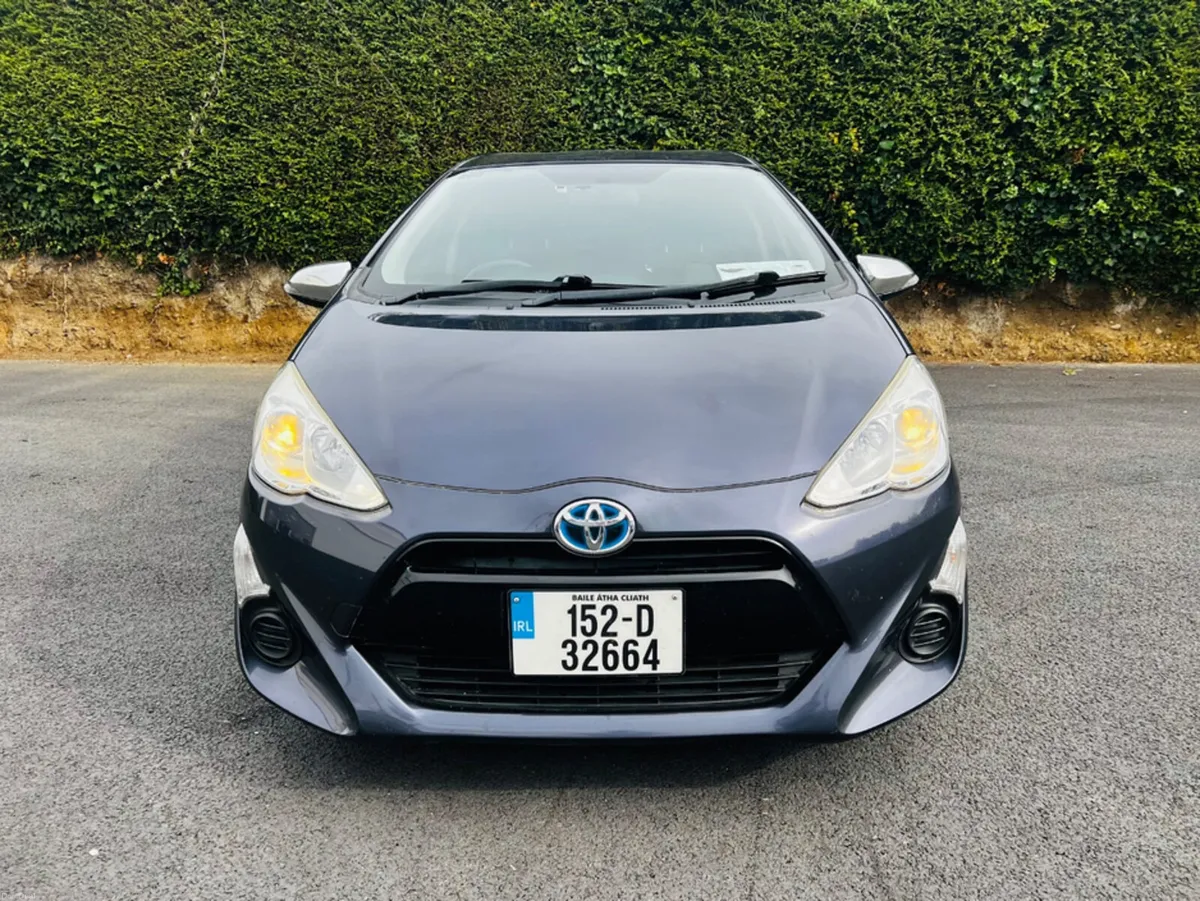 Toyota Aqua 1.5 AUTOMATIC HYBRID PUSH BUTTON START - Image 4
