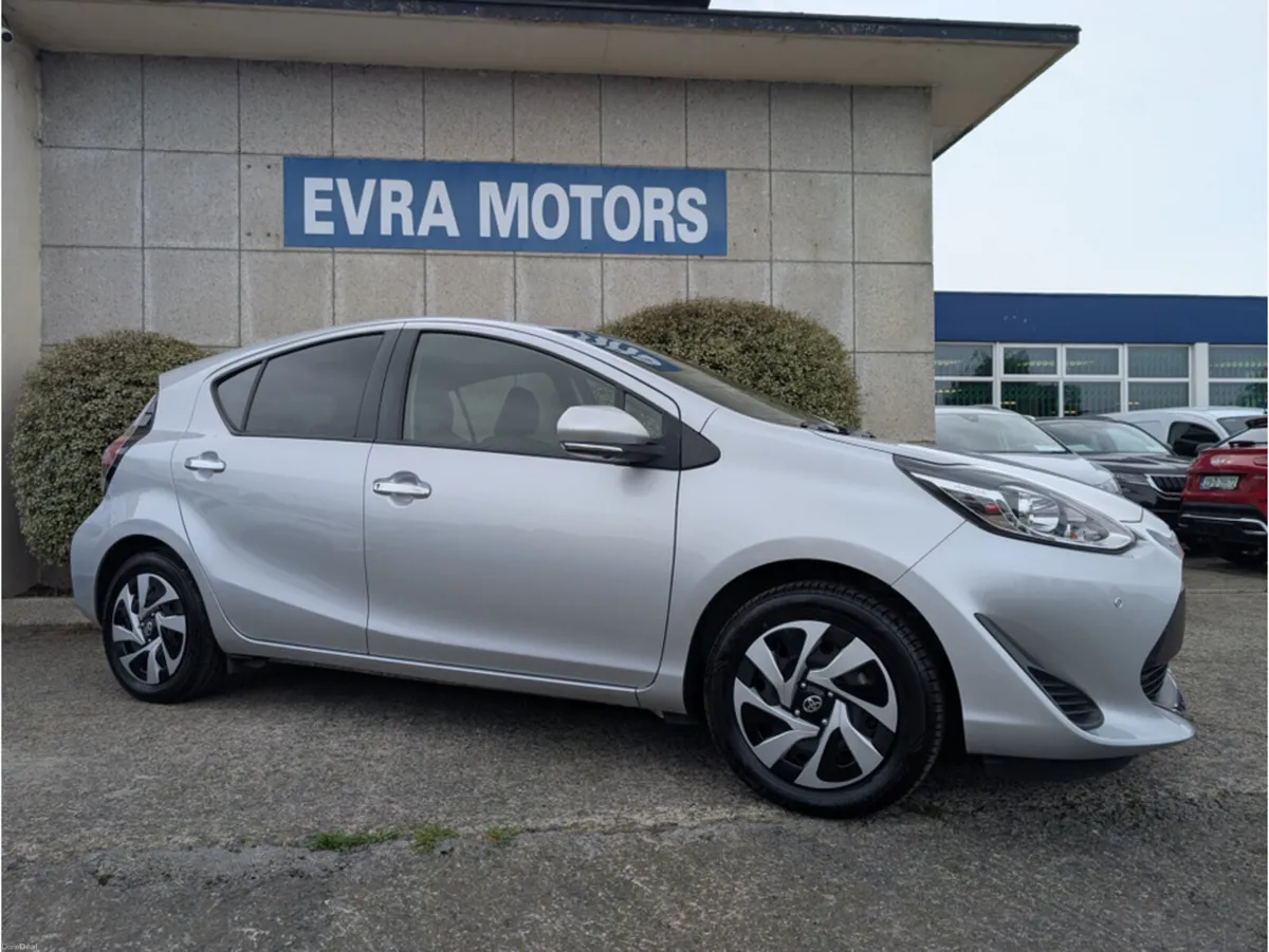 Toyota Aqua S STYLE AUTOMATIC HYBRID 1.5 PETROL // - Image 3