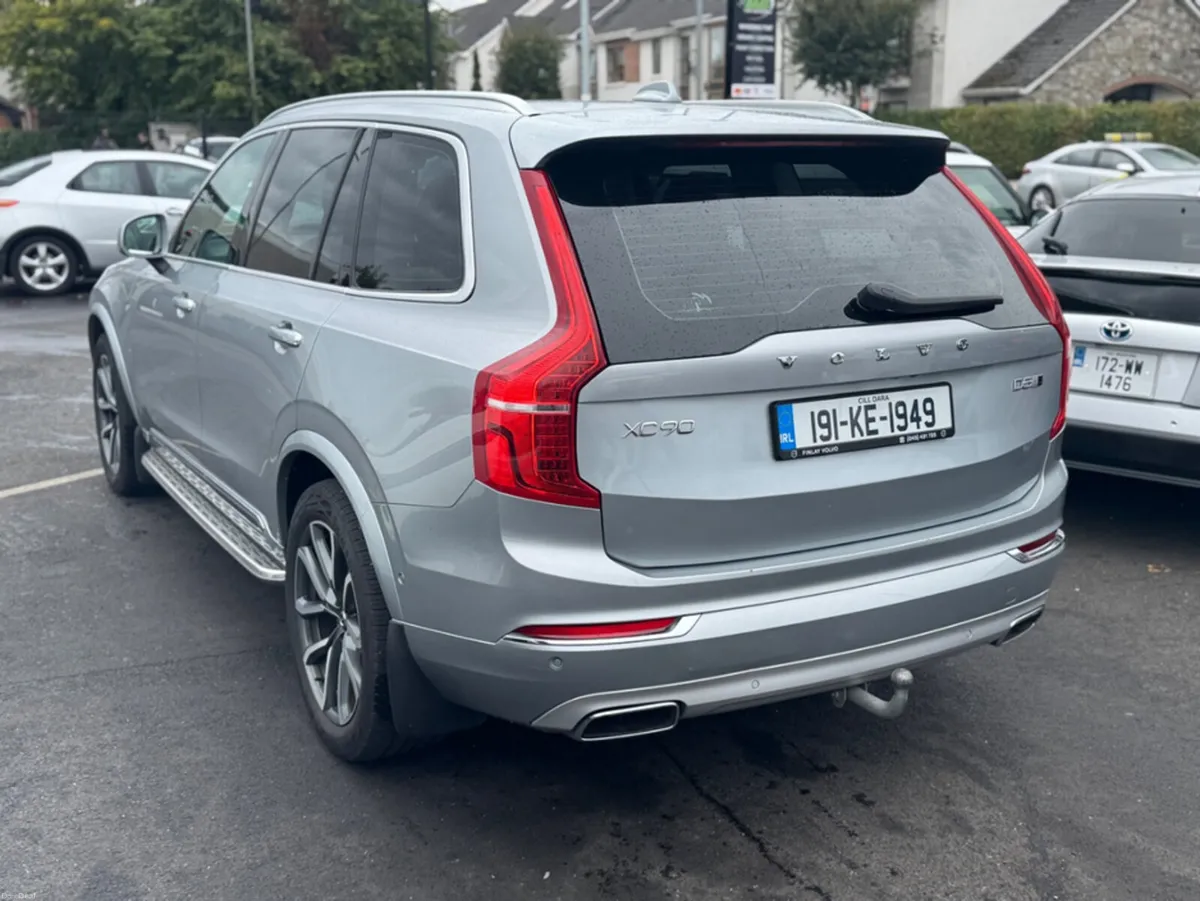 Volvo XC90 D5 AWD INSCRIPTION 5DR AUTO - Image 5