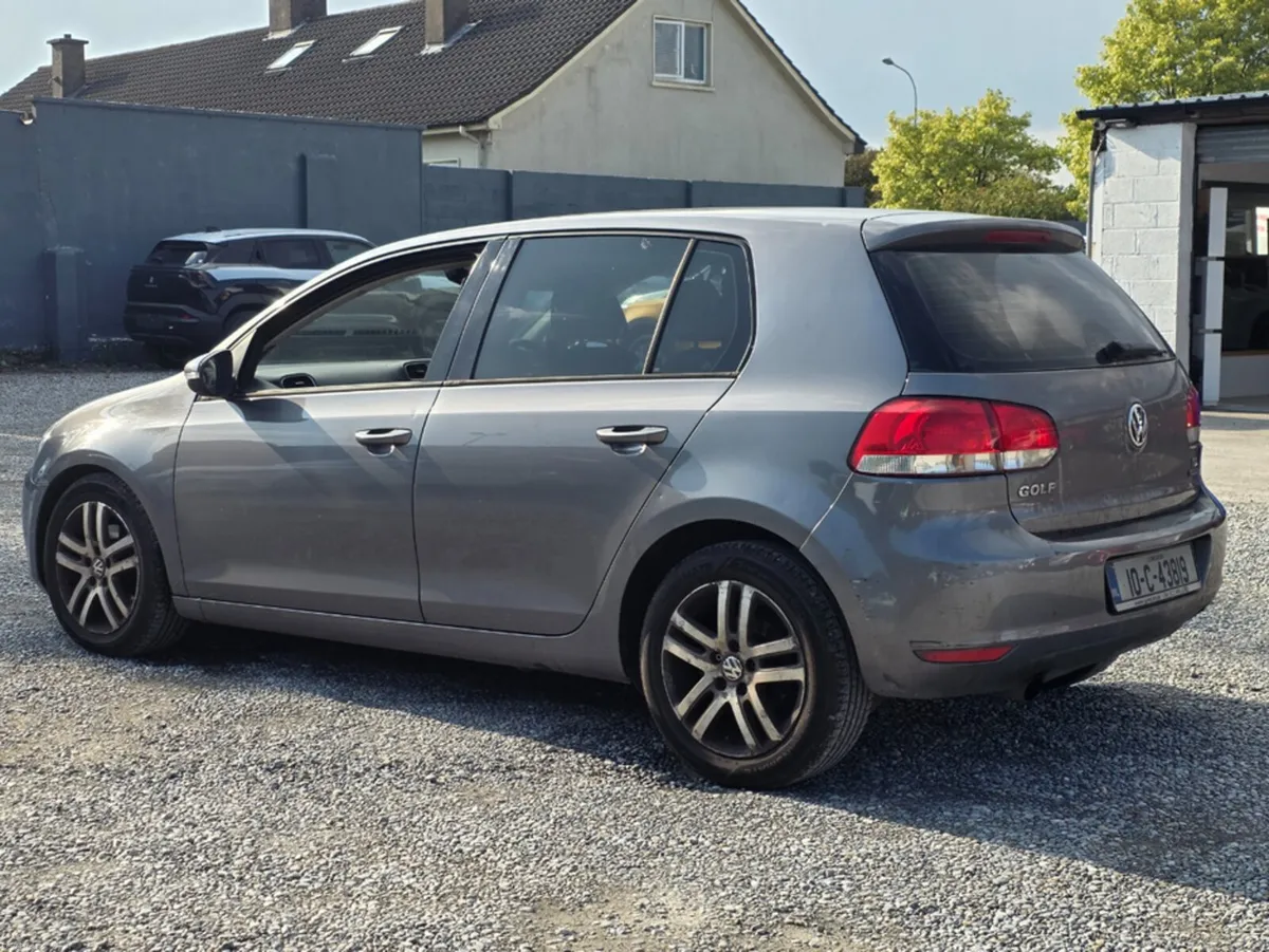 Volkswagen Golf 1.6 TDI SE BLUEMOTION 105PS 5DR - Image 5