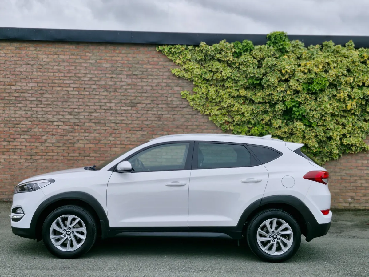 Hyundai Tucson EXECUTIVE FINANCE AVAILABLE - Image 4