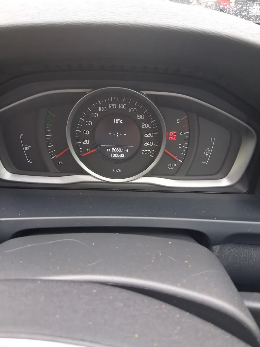 Volvo S60 2016 - Image 6