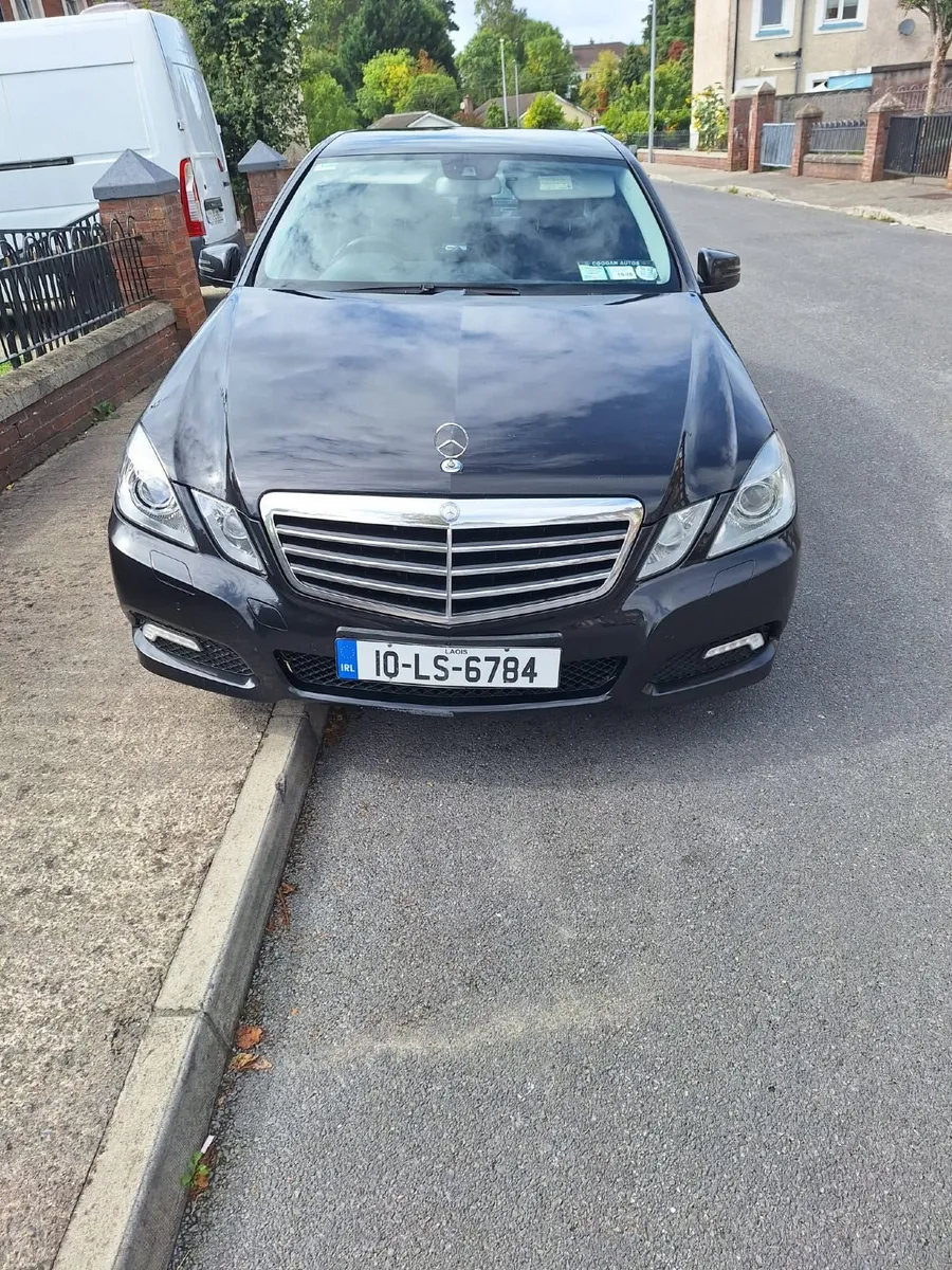Mercedes-Benz E-Class 2010 - Image 1