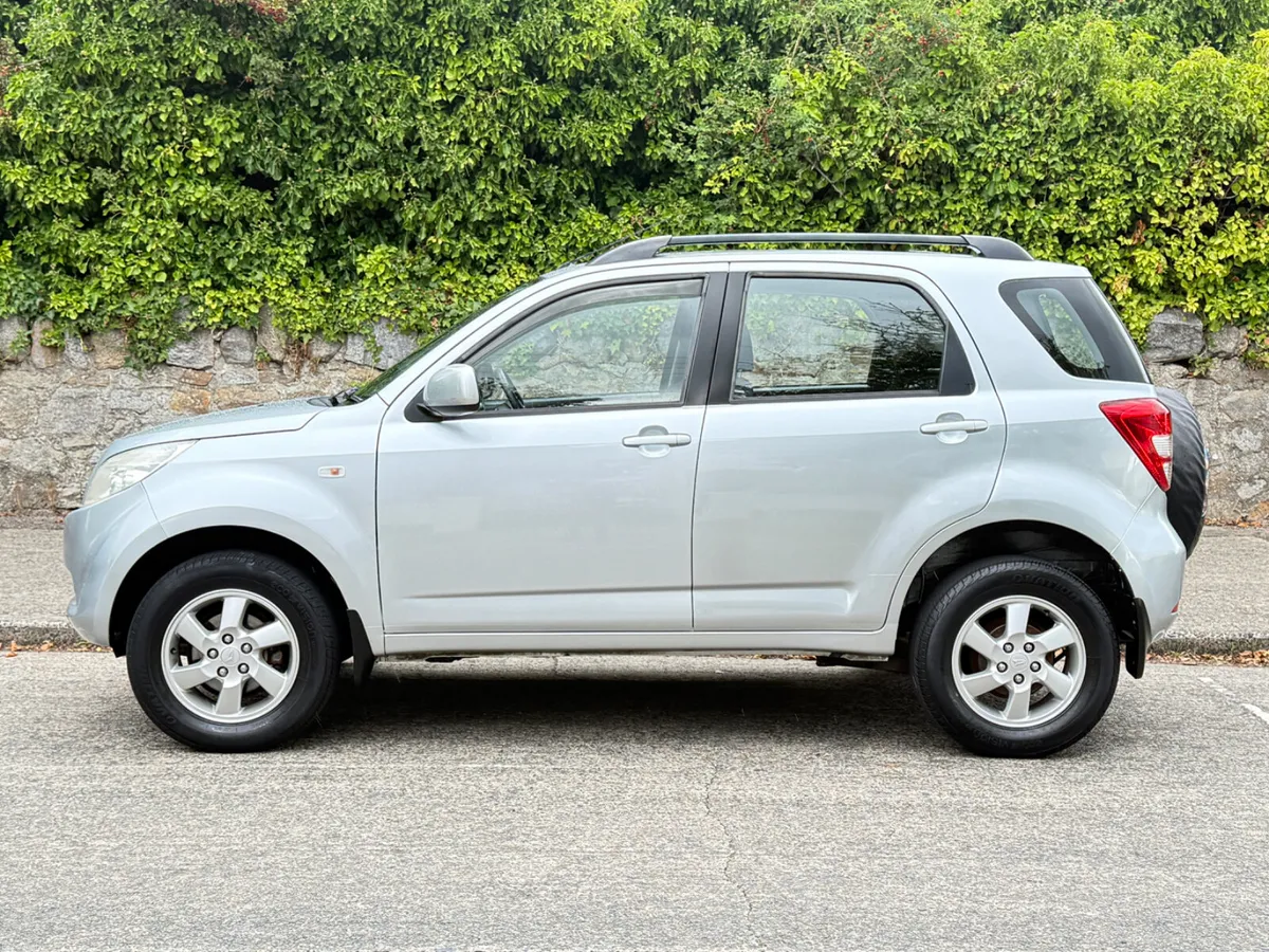 DAIHATSU TERIOS 1.5 PETROL 4X4 NCT 08/27 TAX 03/27 - Image 2