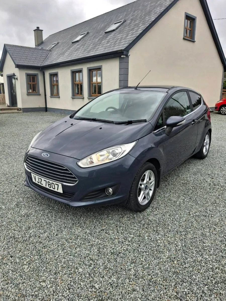 2014 Ford fiesta - Image 1