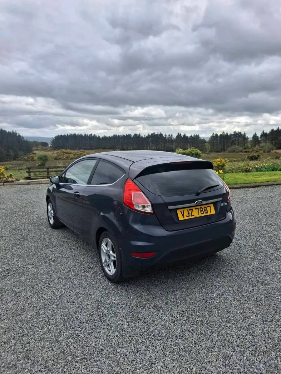 2014 Ford fiesta - Image 5