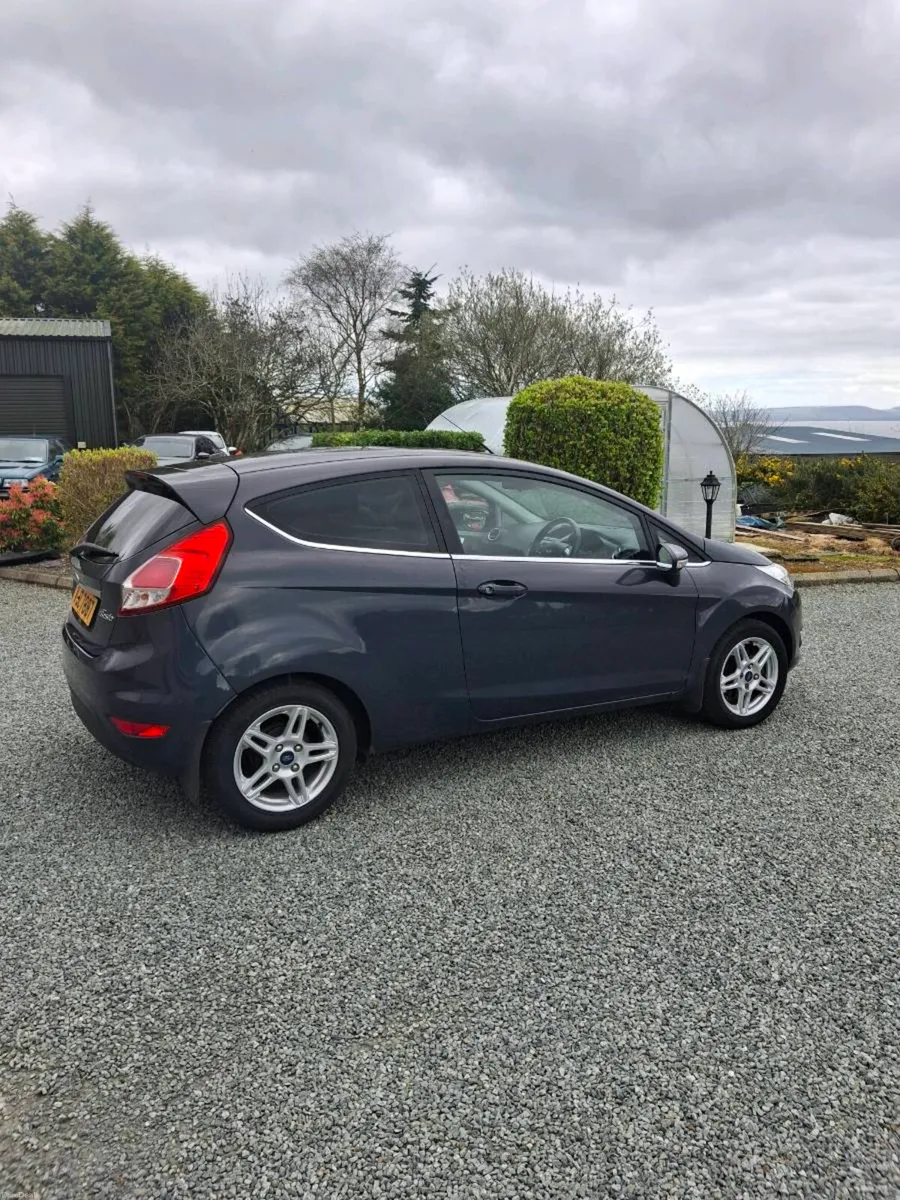 2014 Ford fiesta - Image 6