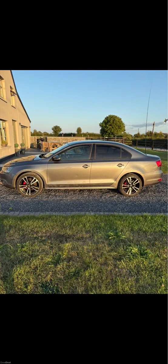 Volkswagen Jetta - Image 4