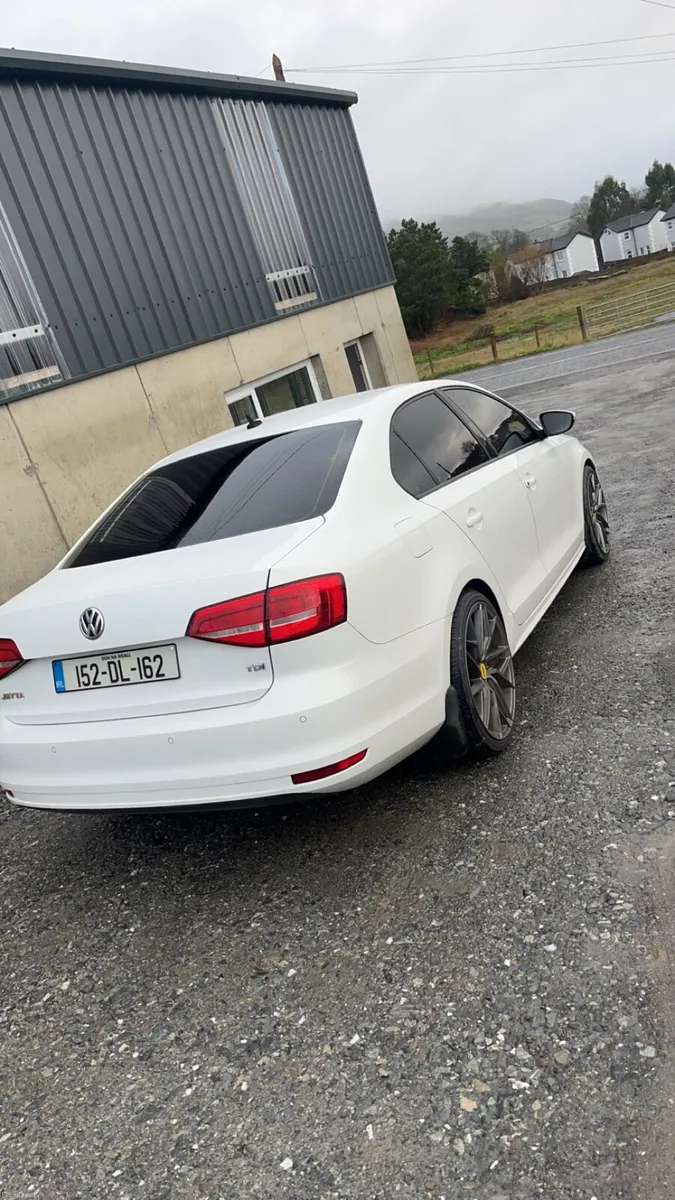 Volkswagen Jetta - Image 2