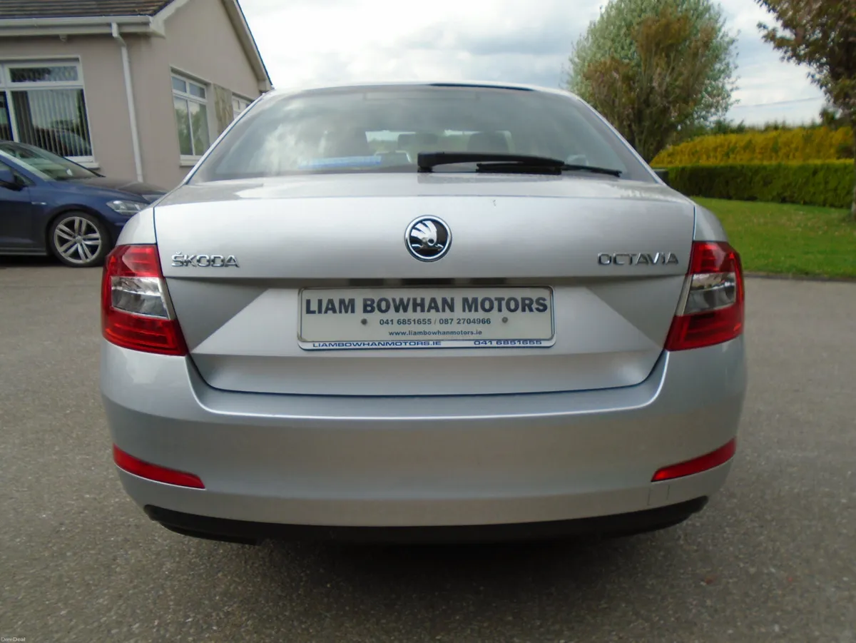 Skoda Octavia 2017,1.6-Diesel,Fogs,Aircon,Alloys - Image 6