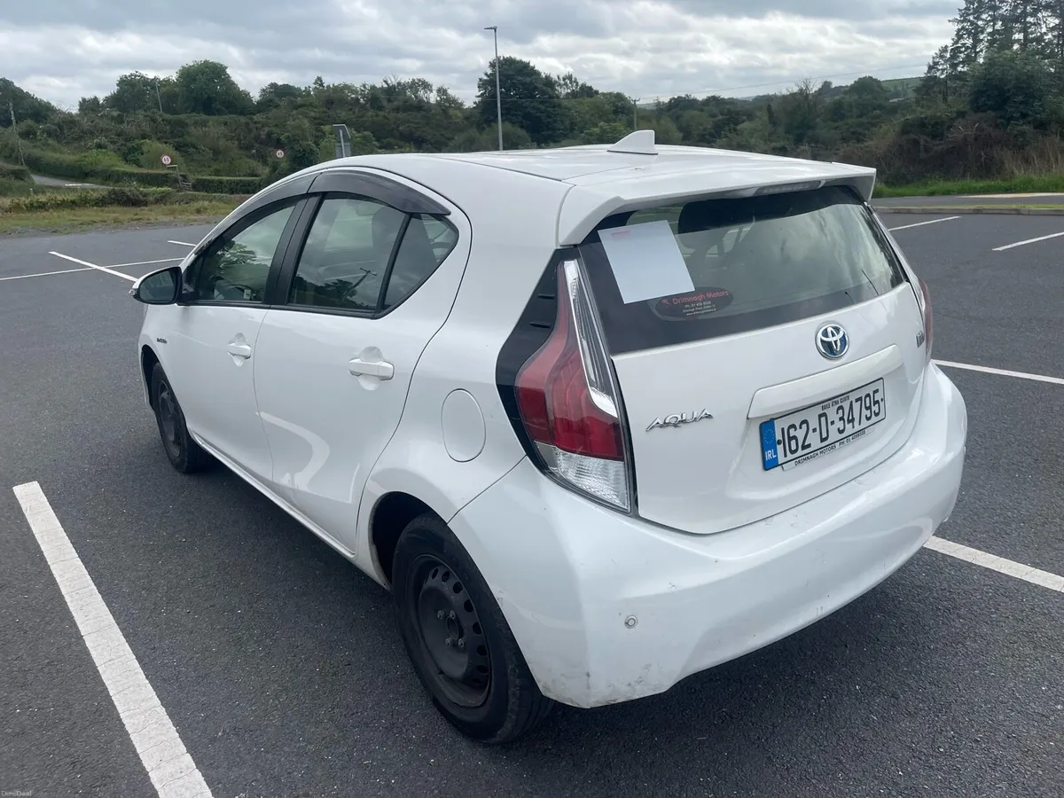 Toyota Aqua - Image 4