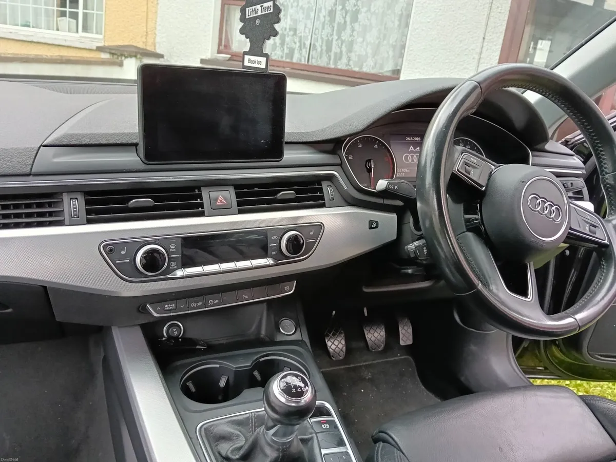 Audi A4 2017 - Image 3
