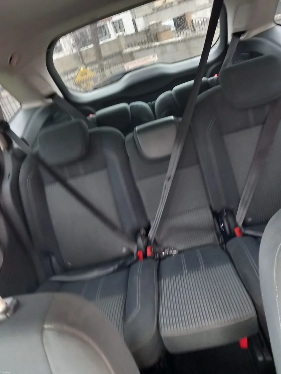 Ford Grand C-Max 2011 - Image 4