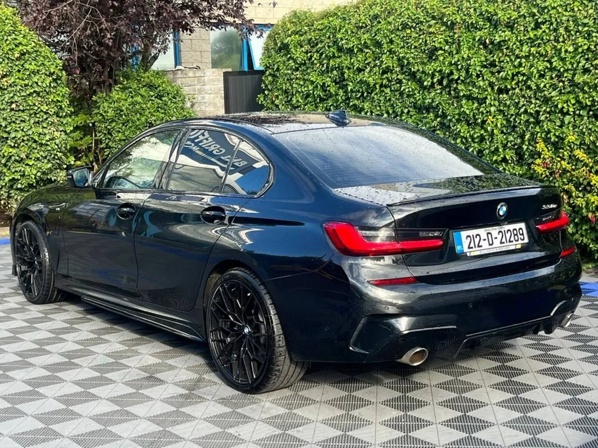 BMW 3-Series 330e M-SPORT COMPETITION 2.0 HYBRID A - Image 6