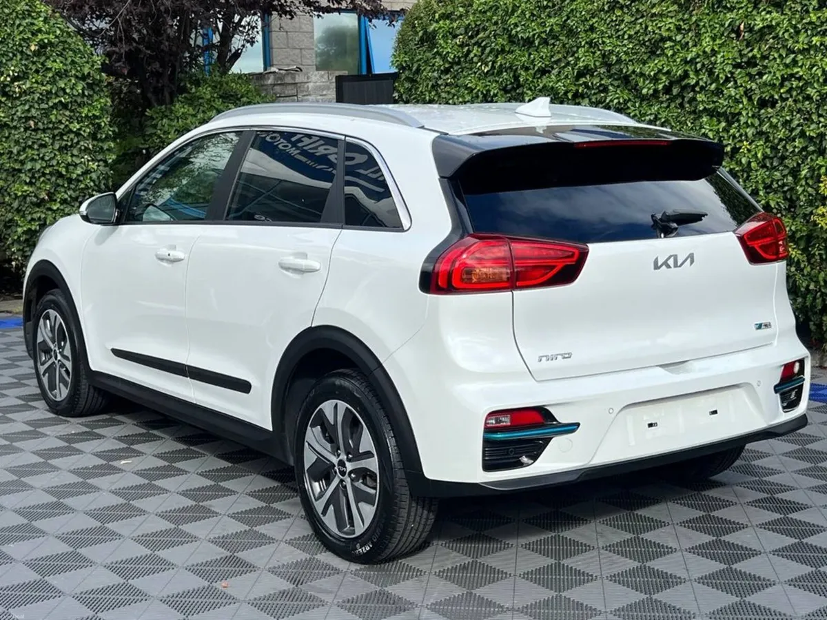 Kia e-Niro 2 EV // KIA SERVICE HISTORY // REVERSE - Image 6