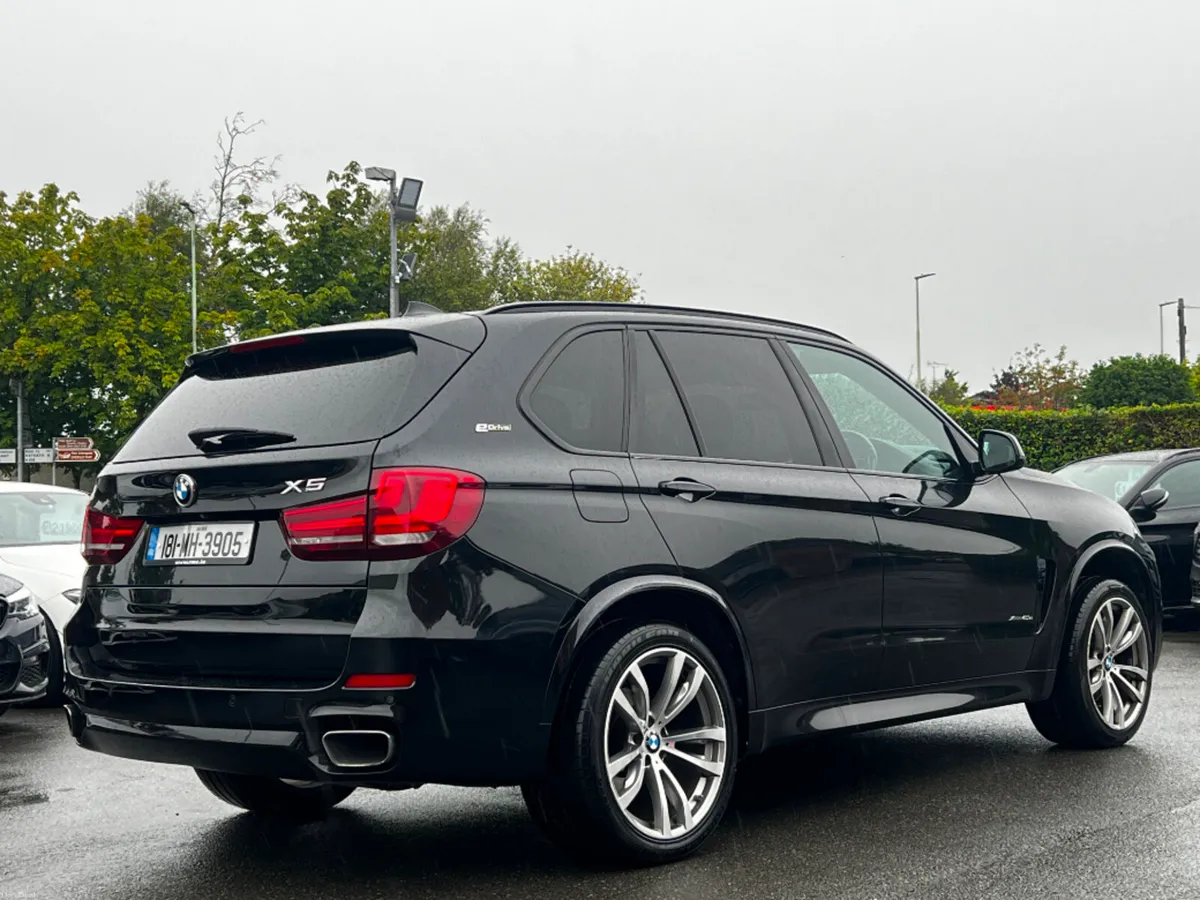 BMW X5 40e XDRIVE M-SPORT AUTO *PAN ROOF* - Image 5