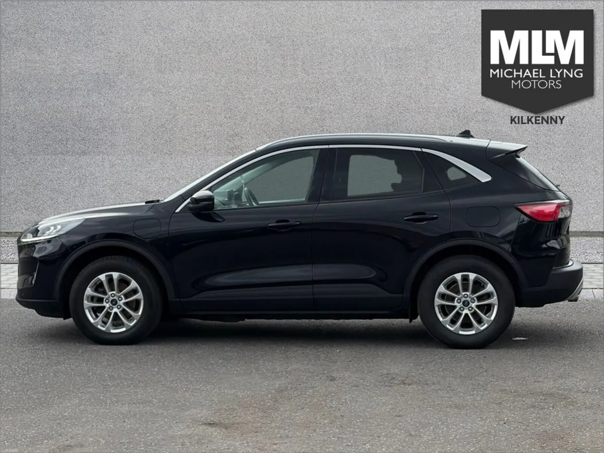 Ford Kuga Titanium 5D 2.5phev225 S6.2 CT - Image 4