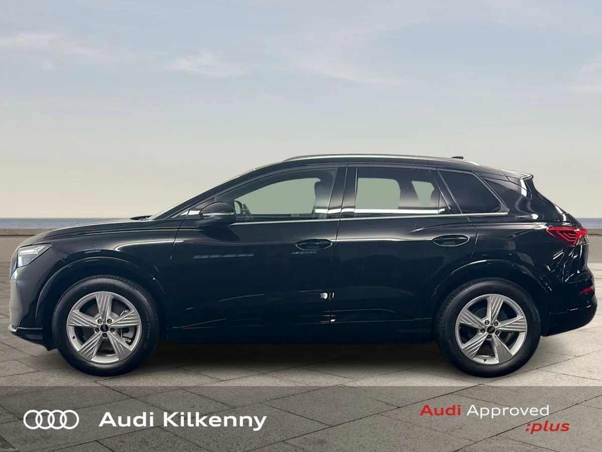 Audi Q4 e-tron Advance with Exclusive Pack (Electr - Image 4