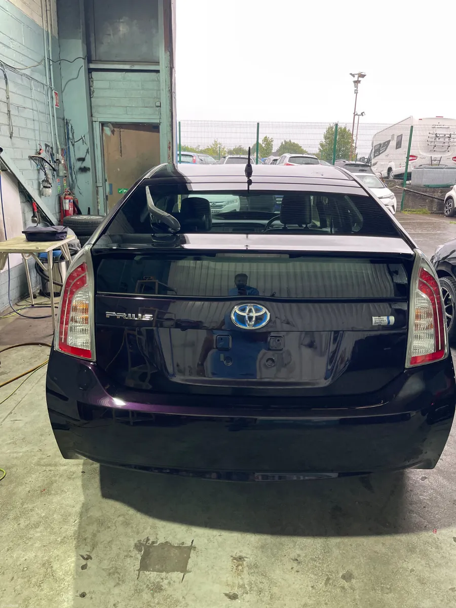 2012 Toyota Prius hybrid leather spec - Image 2