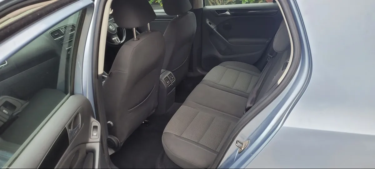 Volkswagen Golf 2011 - Image 5
